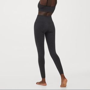 Seamless sports leggings